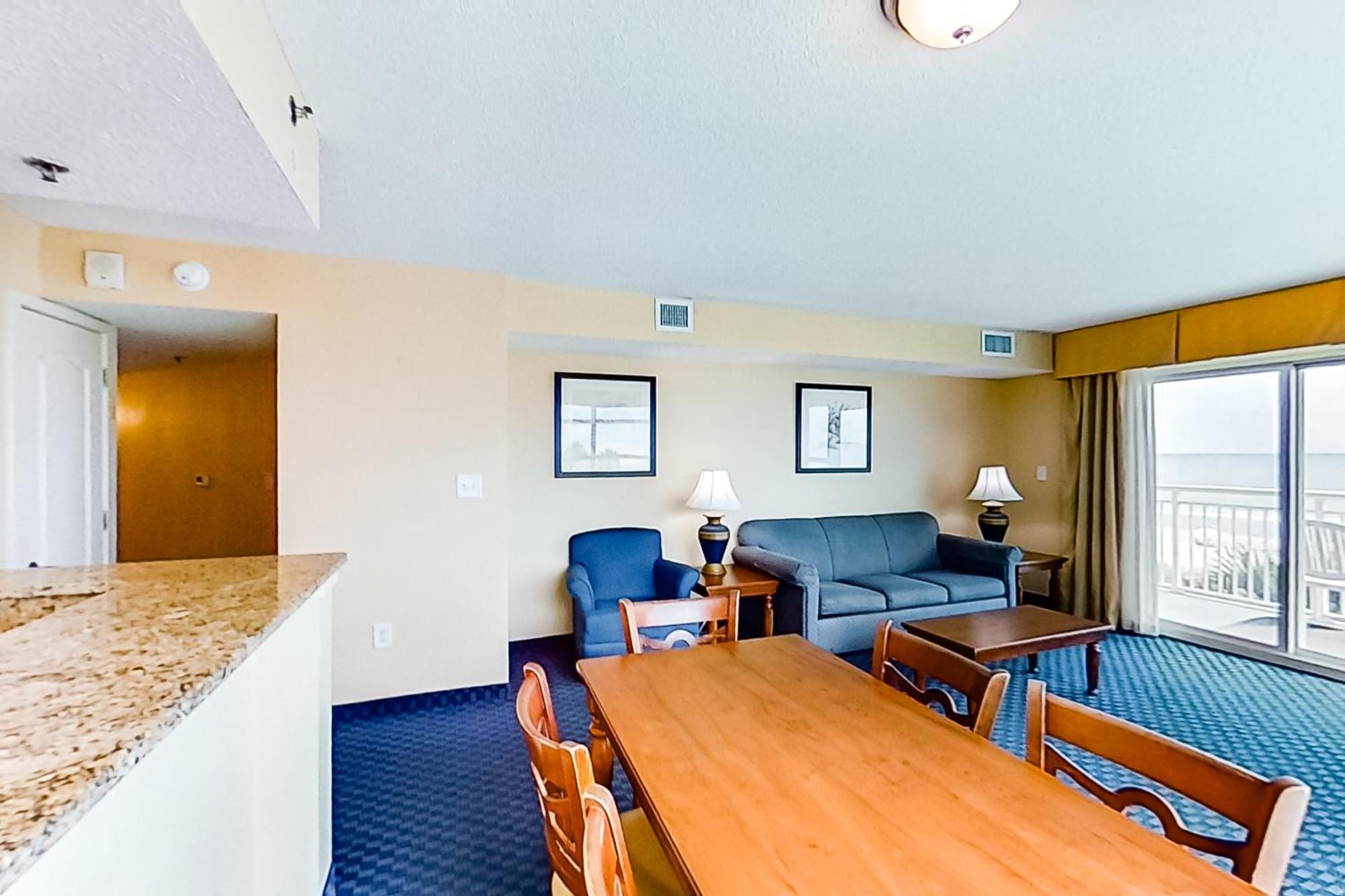 Carolinian Beach Resort Миртъл Бийч Стая снимка