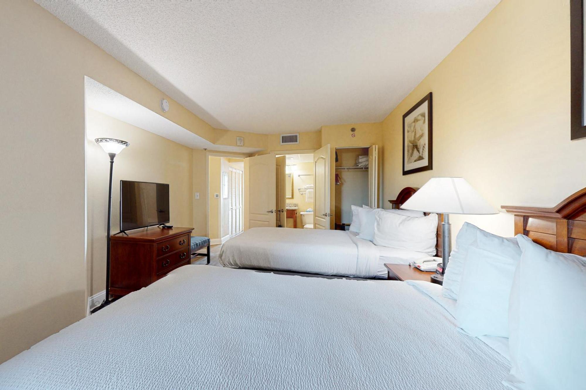 Carolinian Beach Resort Миртъл Бийч Стая снимка