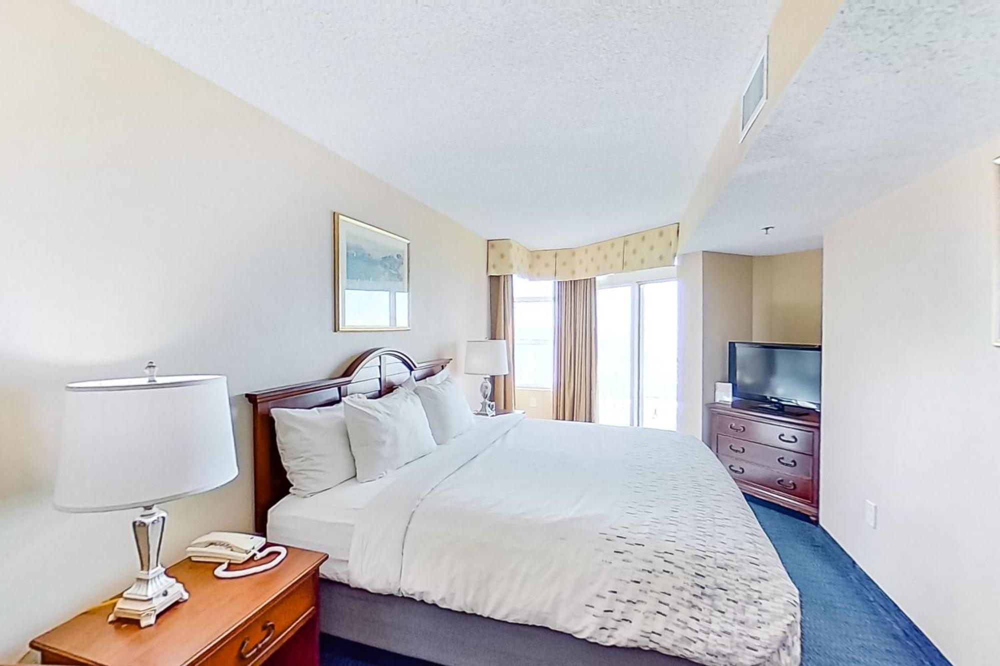 Carolinian Beach Resort Миртъл Бийч Стая снимка