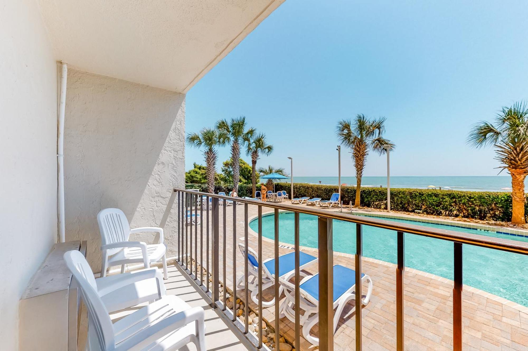 Carolinian Beach Resort Миртъл Бийч Стая снимка