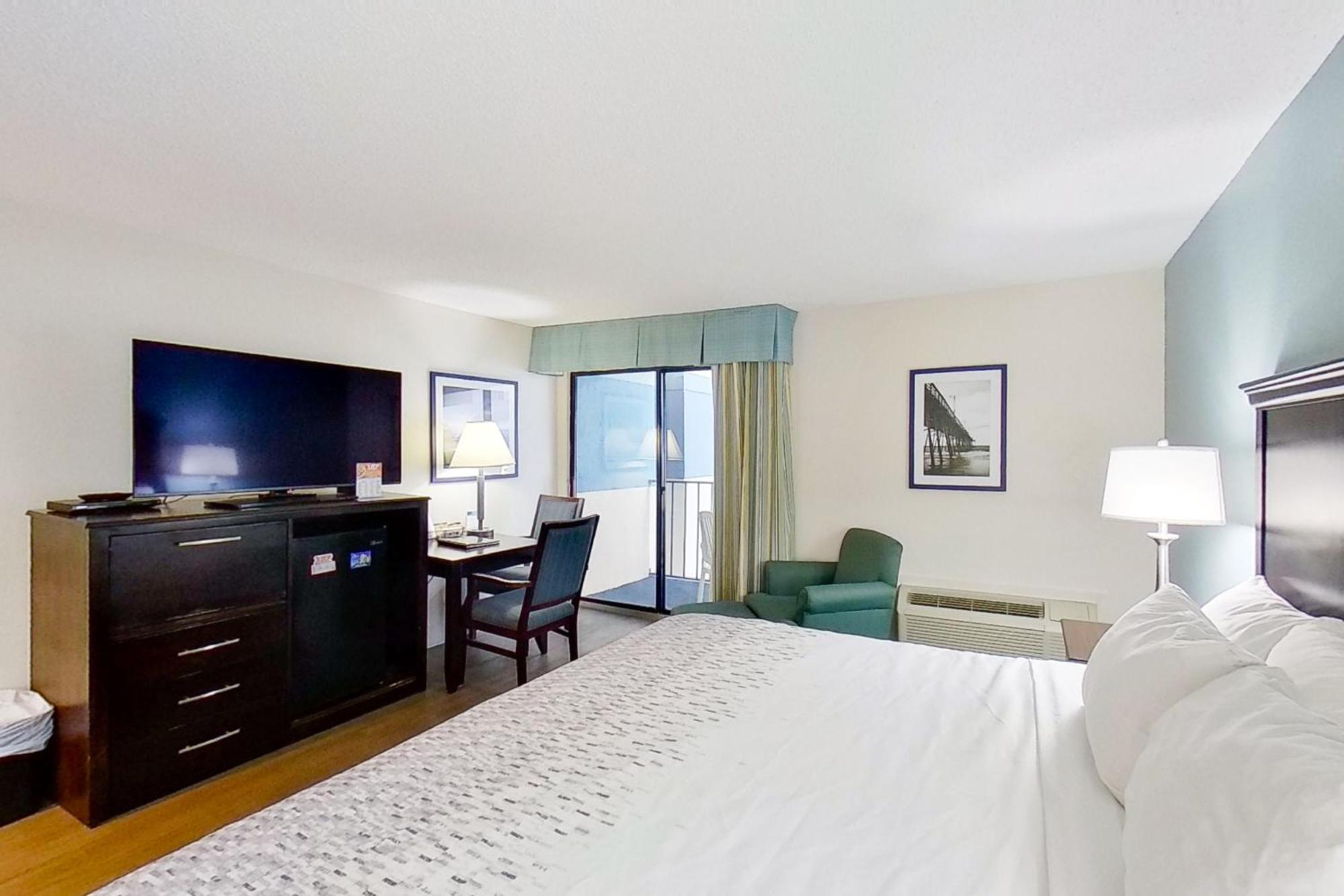 Carolinian Beach Resort Миртъл Бийч Стая снимка