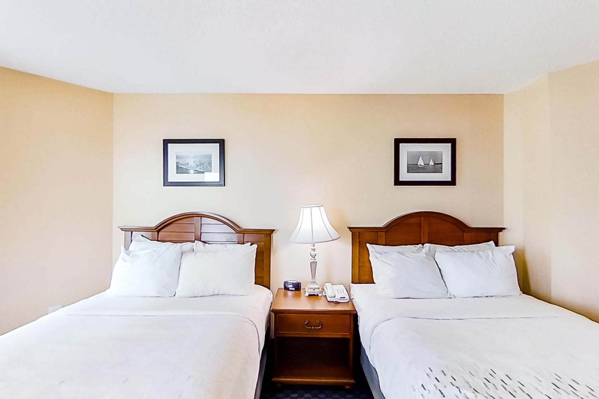 Carolinian Beach Resort Миртъл Бийч Стая снимка