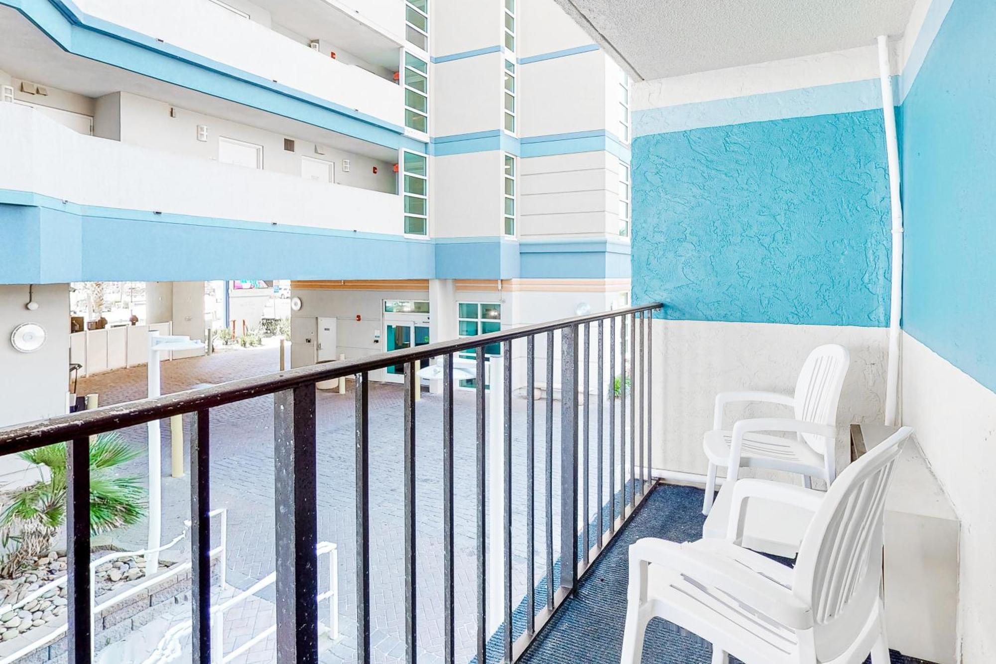 Carolinian Beach Resort Миртъл Бийч Стая снимка